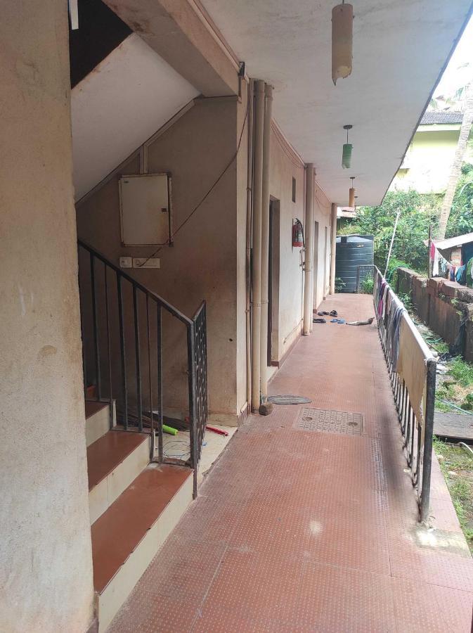 Oyo Village Inn Panaji Bagian luar foto